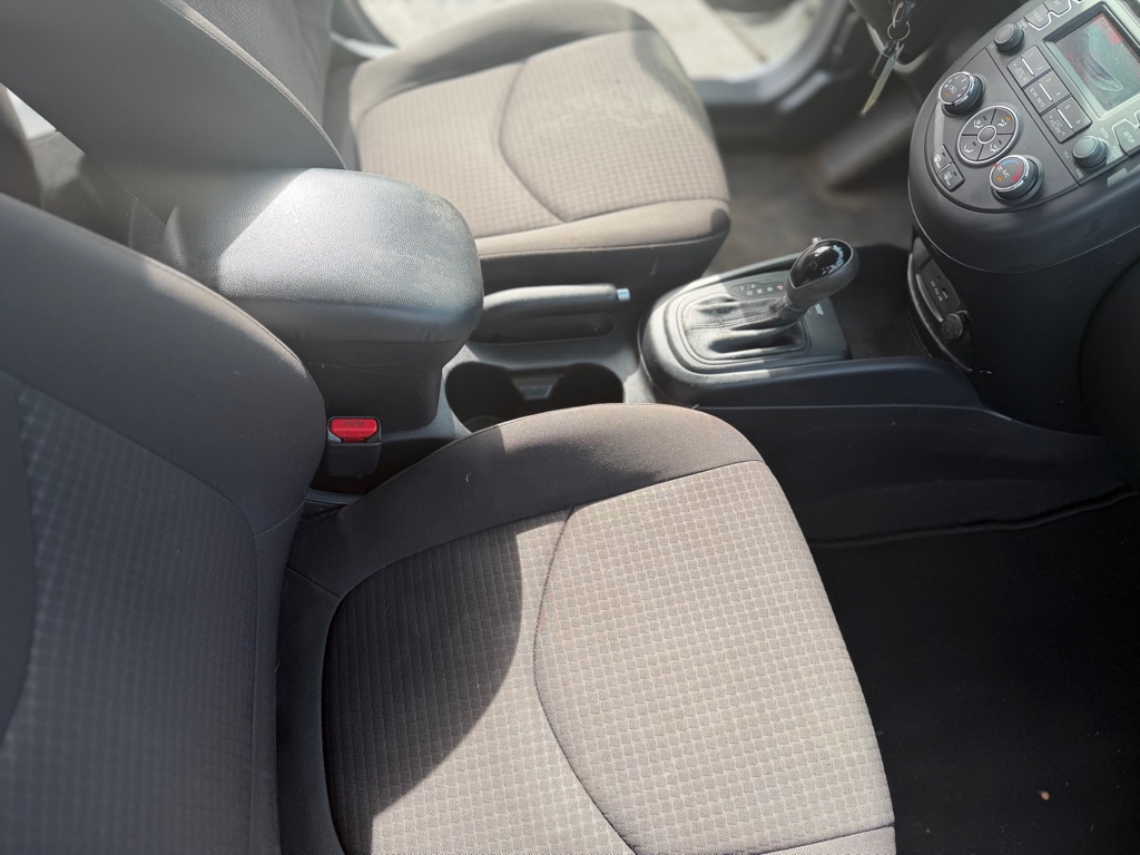 Photo 15 of this KIA SOUL