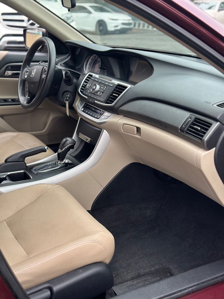 Photo 9 of this HONDA ACCORD