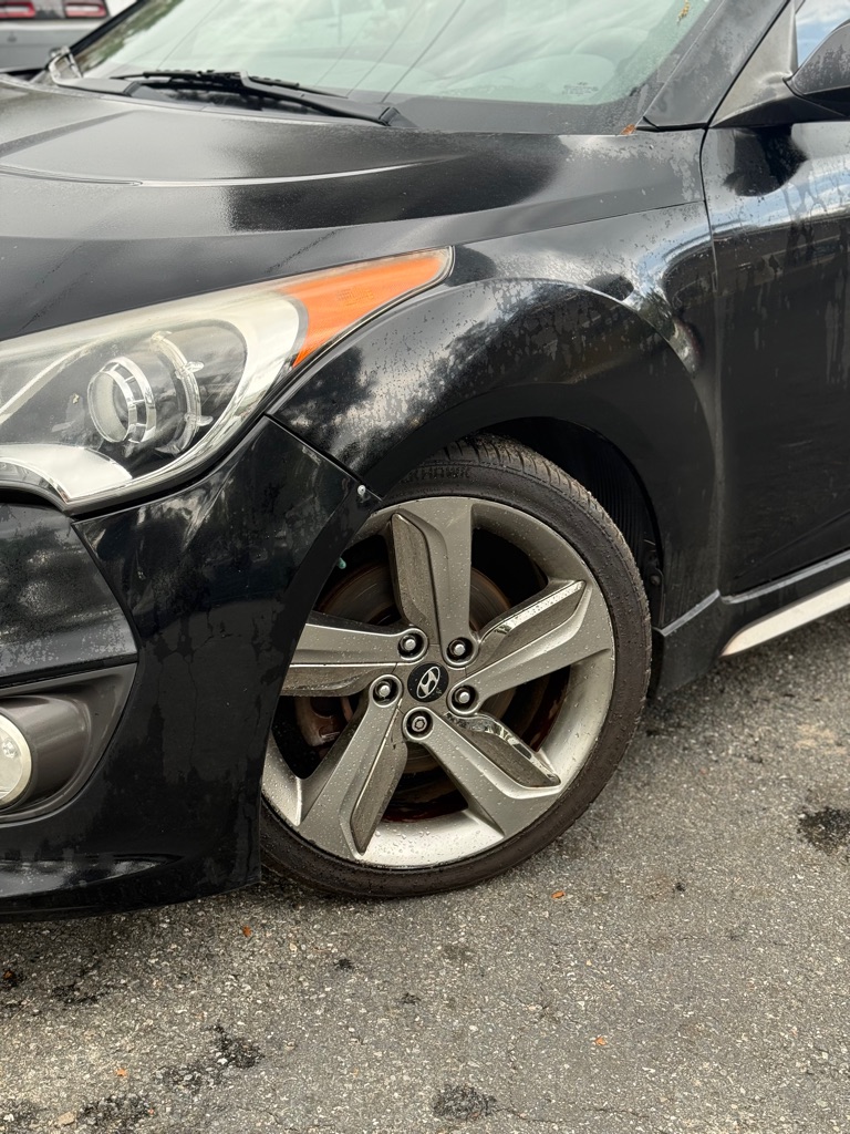 Photo 5 of this HYUNDAI VELOSTER
