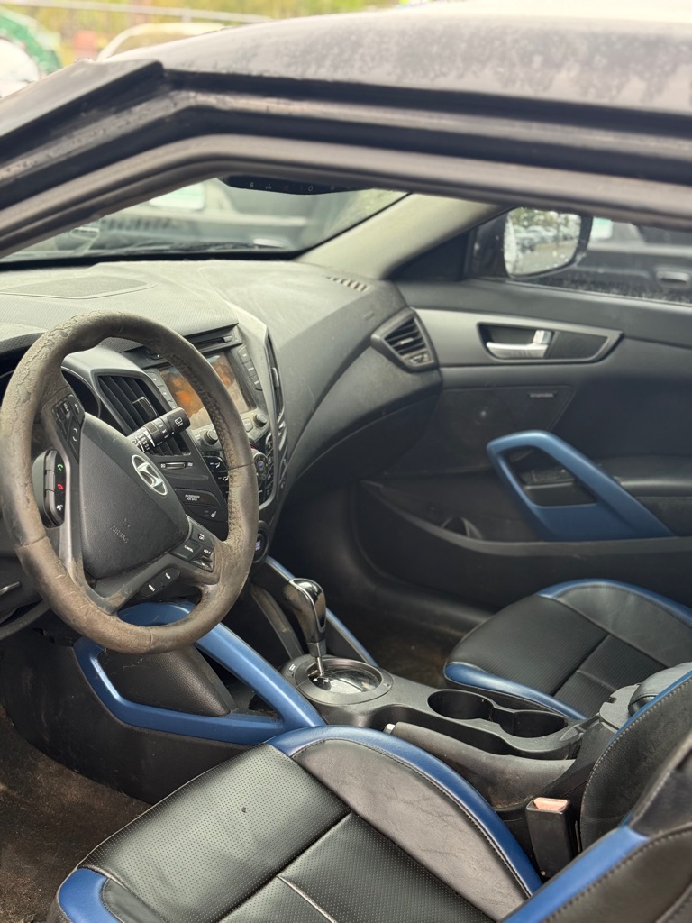 Photo 6 of this HYUNDAI VELOSTER