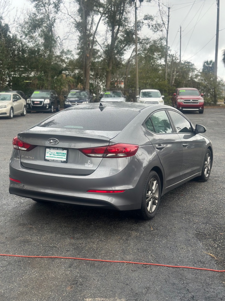 Photo 3 of this HYUNDAI ELANTRA