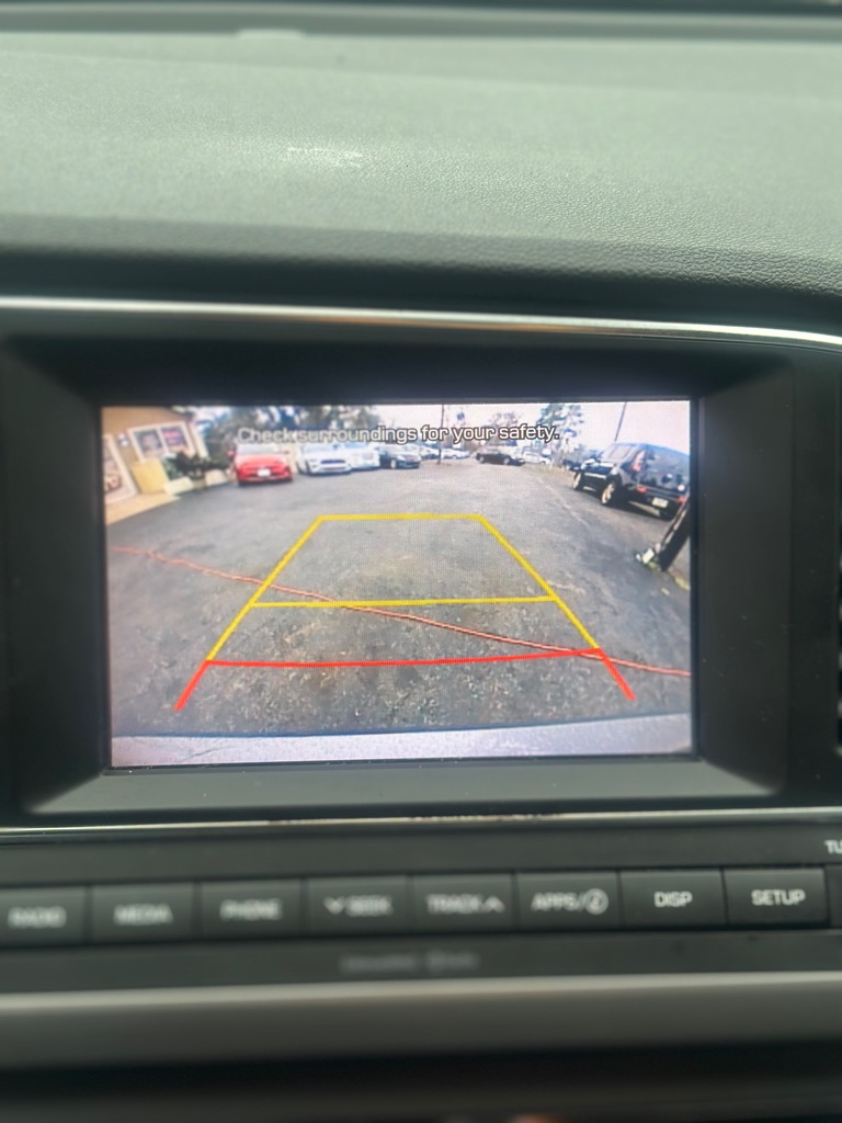 Photo 9 of this HYUNDAI ELANTRA
