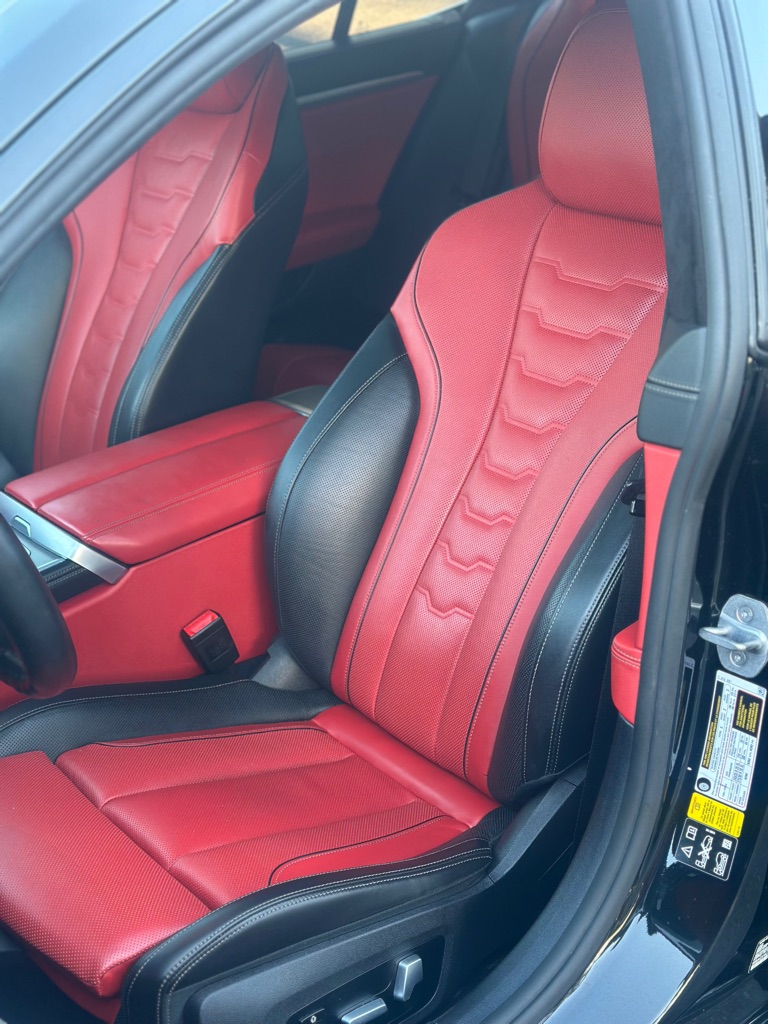 Photo 10 of this BMW 840XI