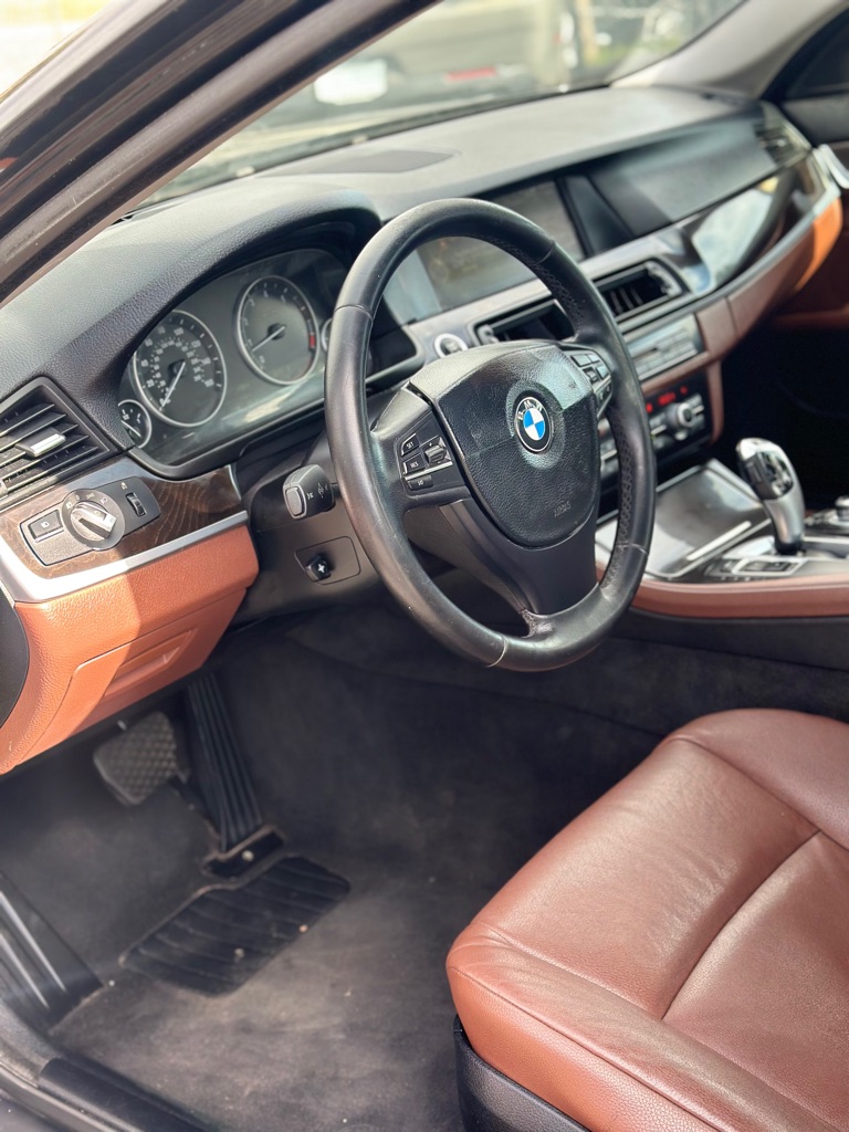 Photo 5 of this BMW 528