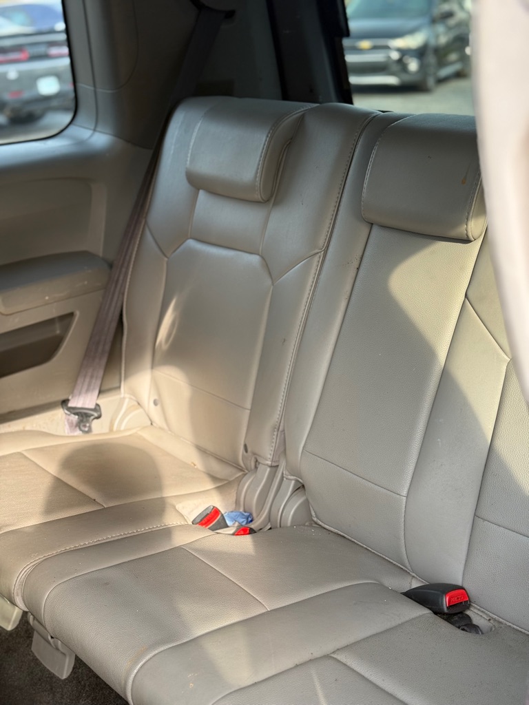 Photo 8 of this HONDA PILOT