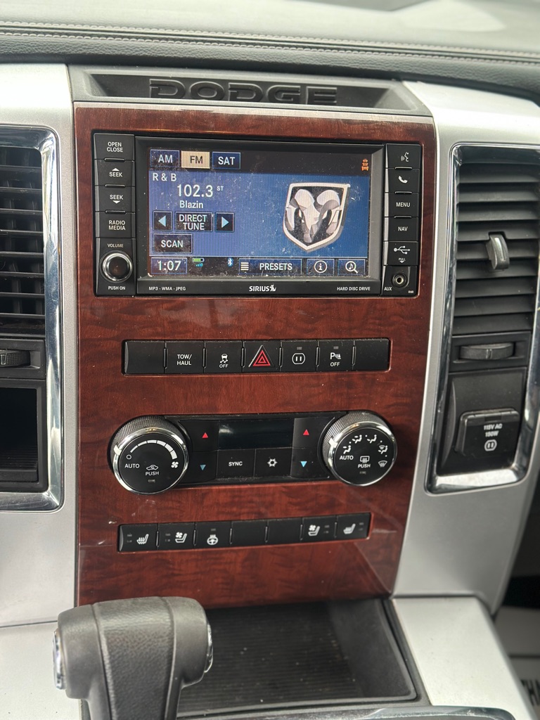 Photo 8 of this DODGE RAM 1500