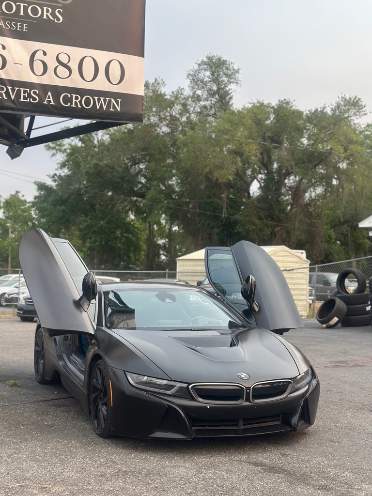 Photo 5 of this BMW I8
