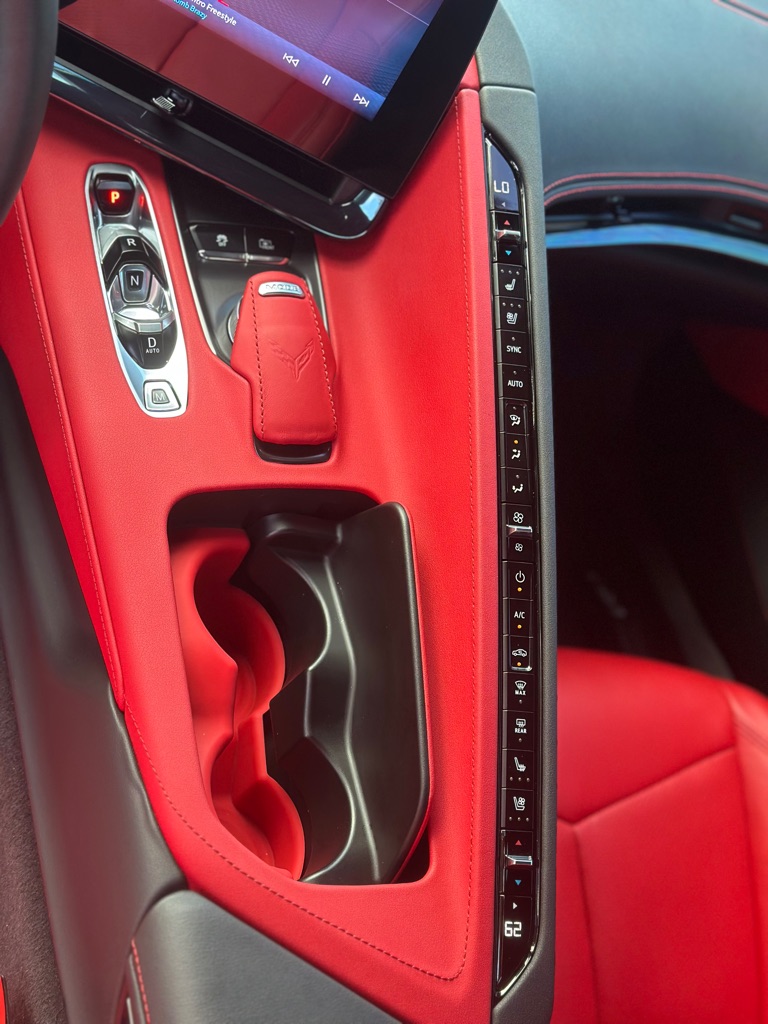 Photo 11 of this CHEVROLET CORVETTE