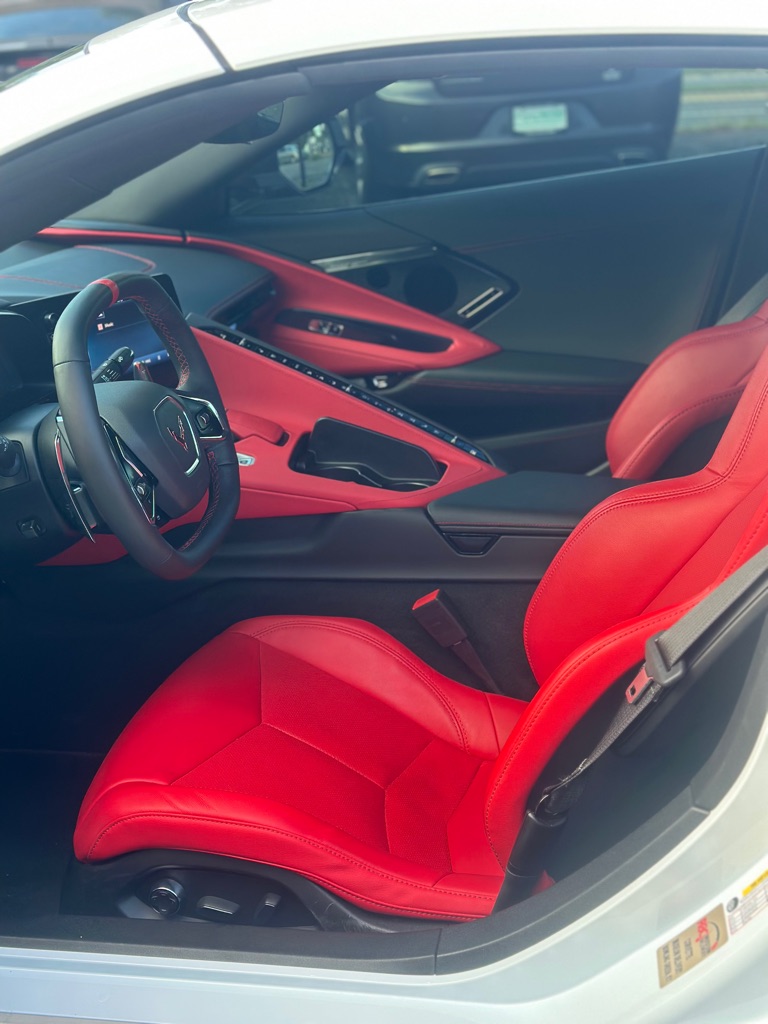 Photo 8 of this CHEVROLET CORVETTE