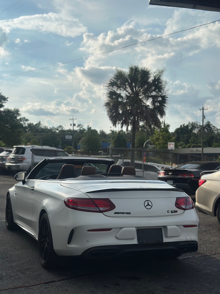 Photo 8 of this MERCEDES-BENZ C-CLASS