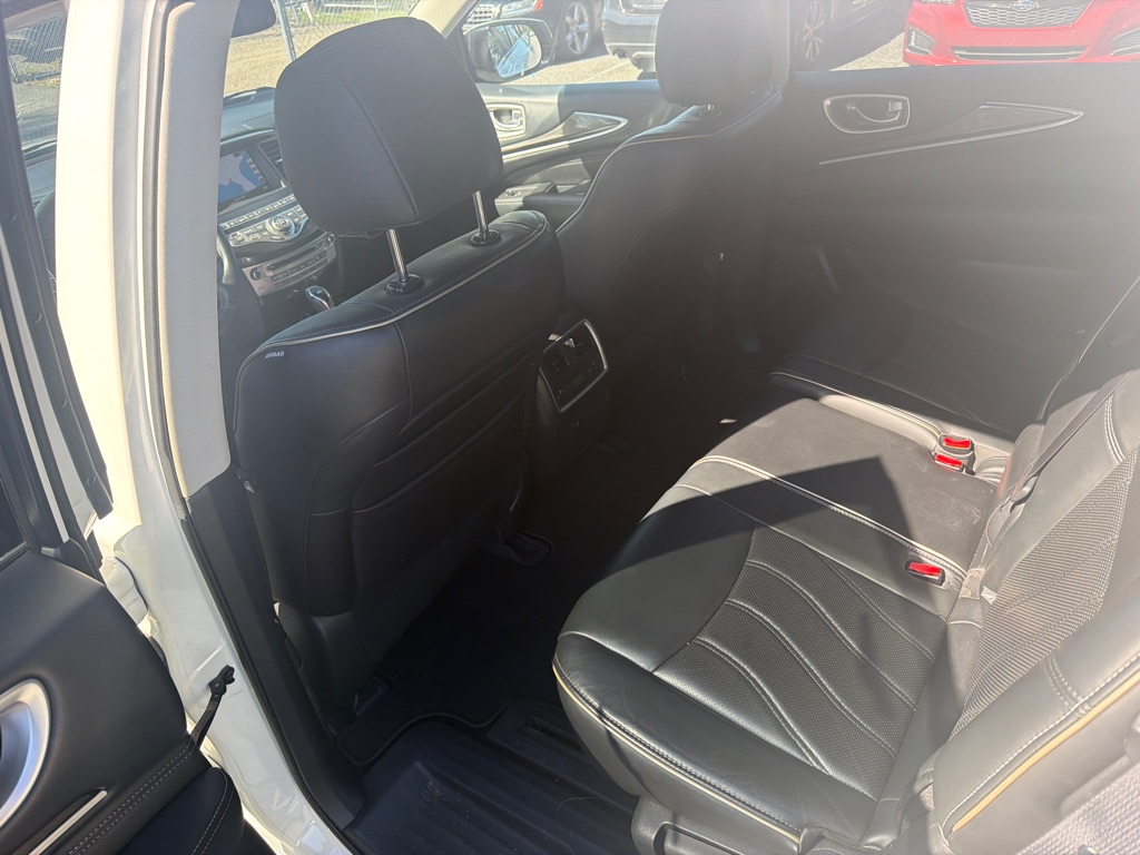 Photo 7 of this INFINITI QX60