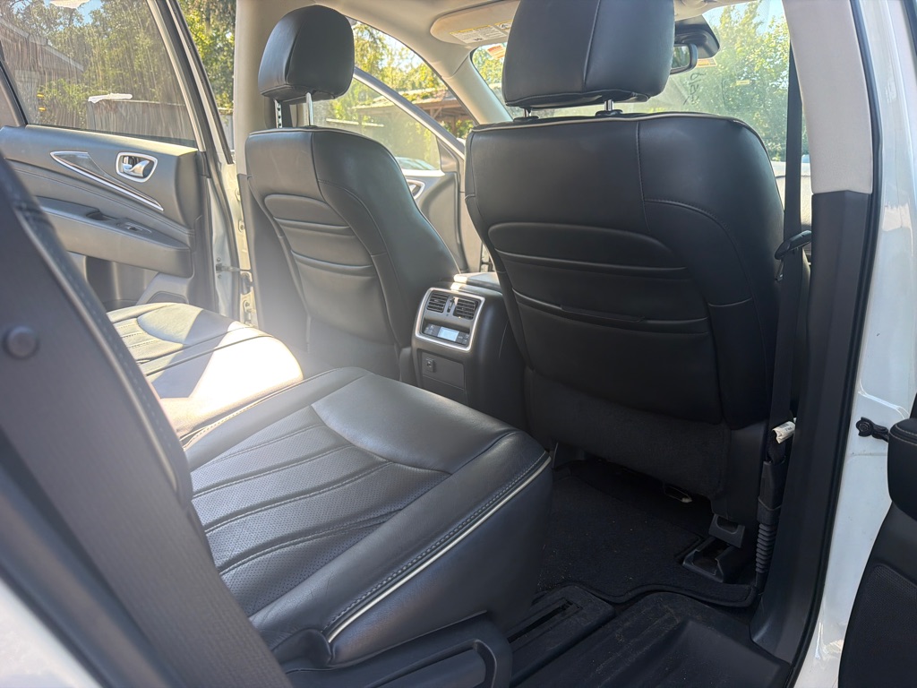 Photo 11 of this INFINITI QX60