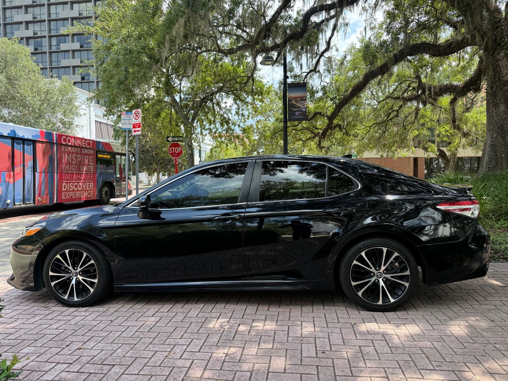 Photo 7 of this TOYOTA CAMRY