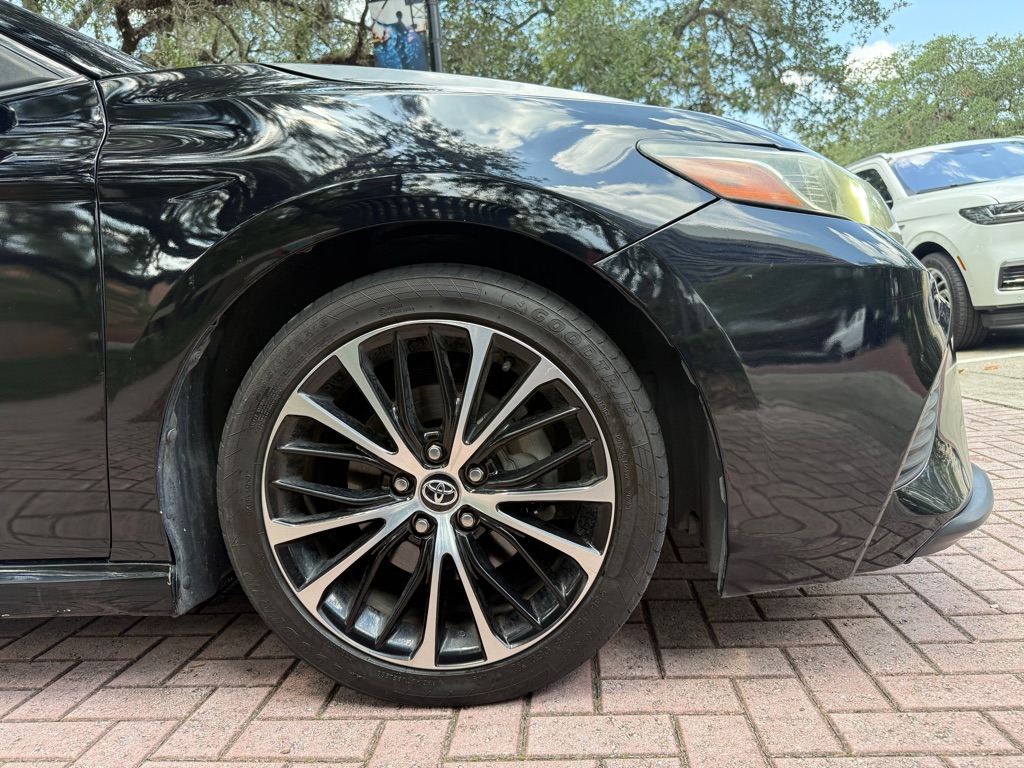 Photo 19 of this TOYOTA CAMRY