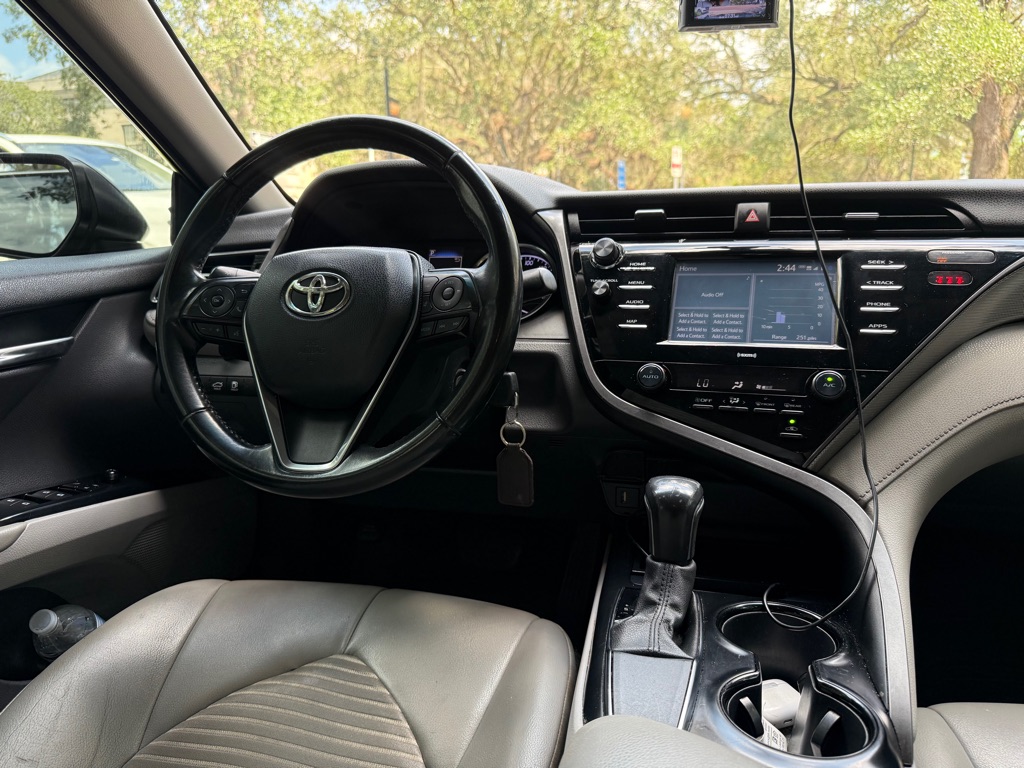 Photo 18 of this TOYOTA CAMRY