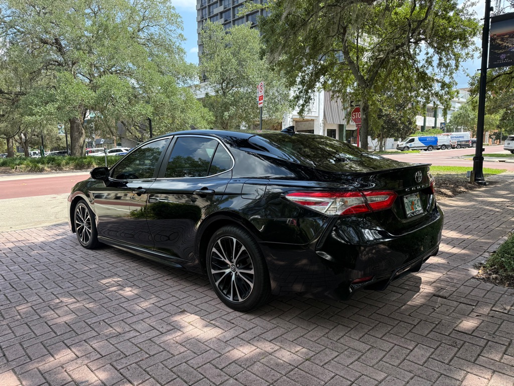 Photo 6 of this TOYOTA CAMRY
