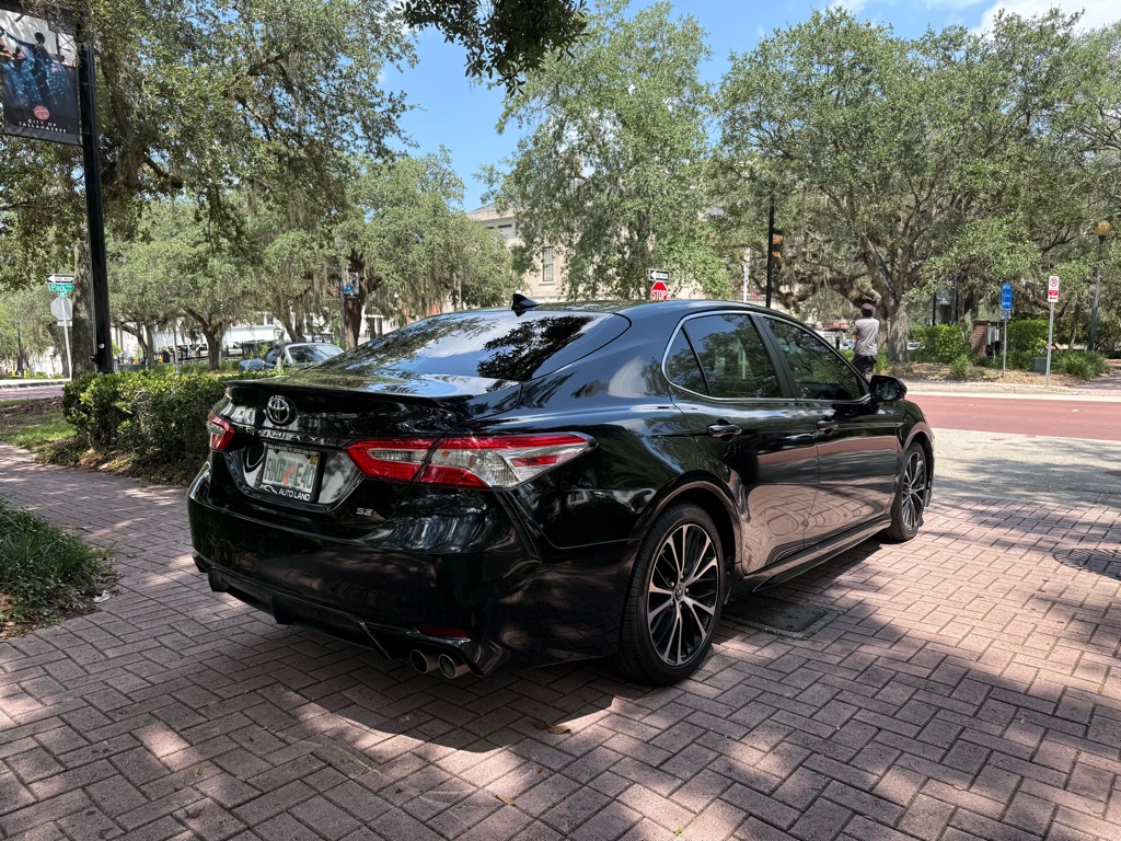 Photo 4 of this TOYOTA CAMRY