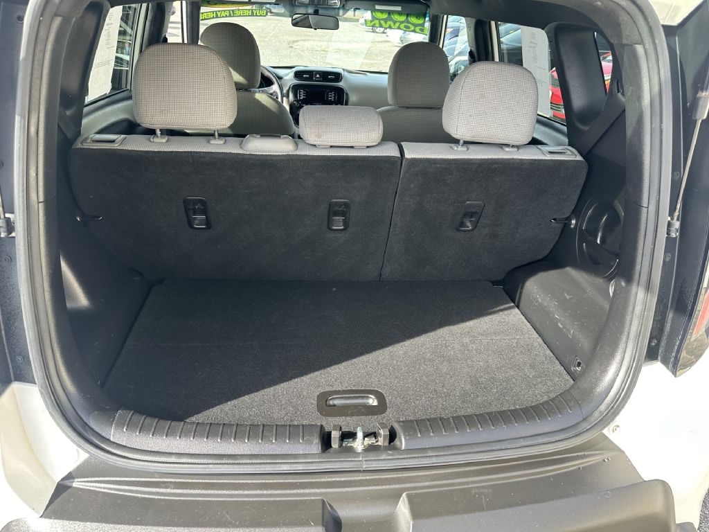 Photo 6 of this KIA SOUL