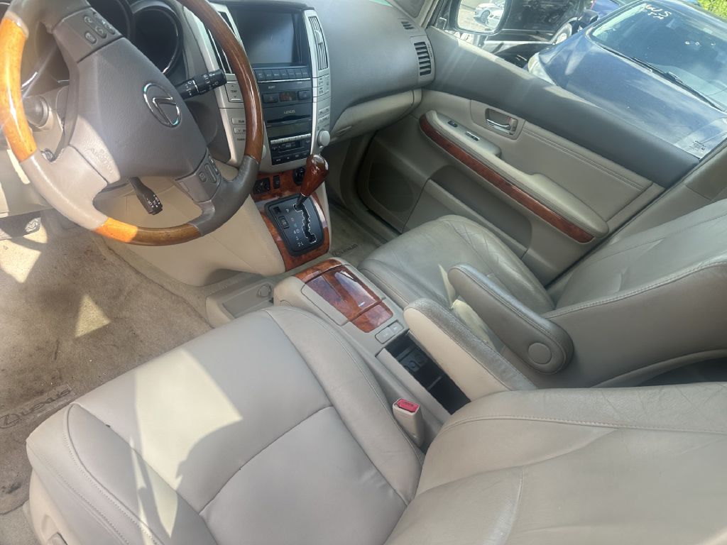 Photo 5 of this LEXUS RX
