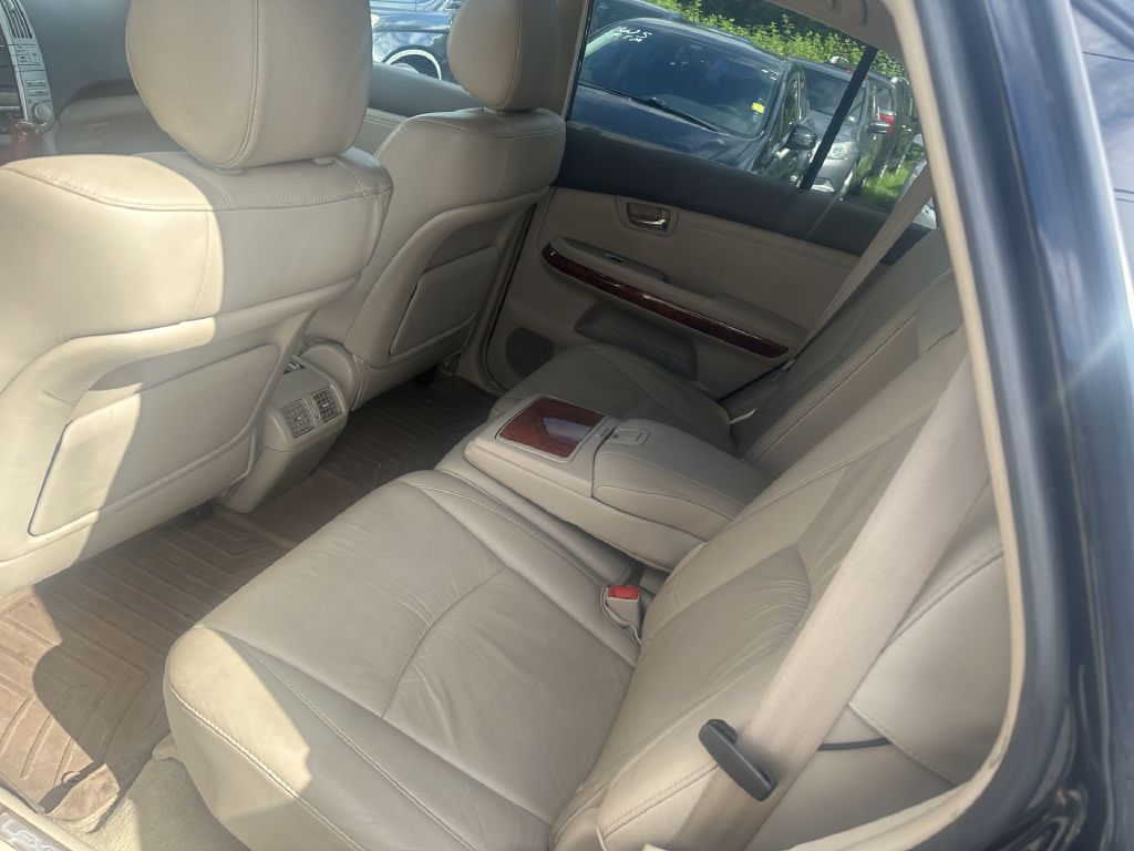 Photo 6 of this LEXUS RX