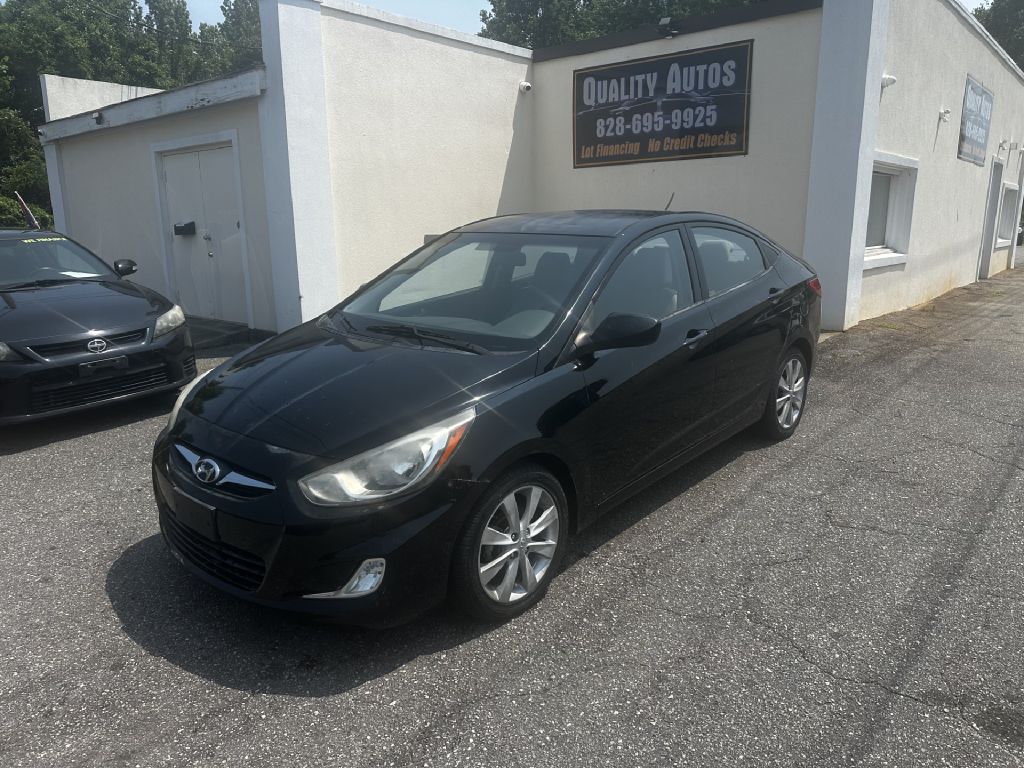 Photo 2 of this HYUNDAI ACCENT