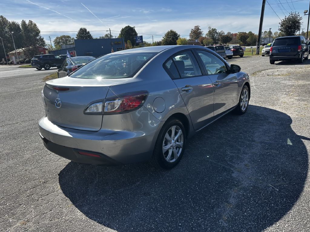 Photo 3 of this MAZDA 3
