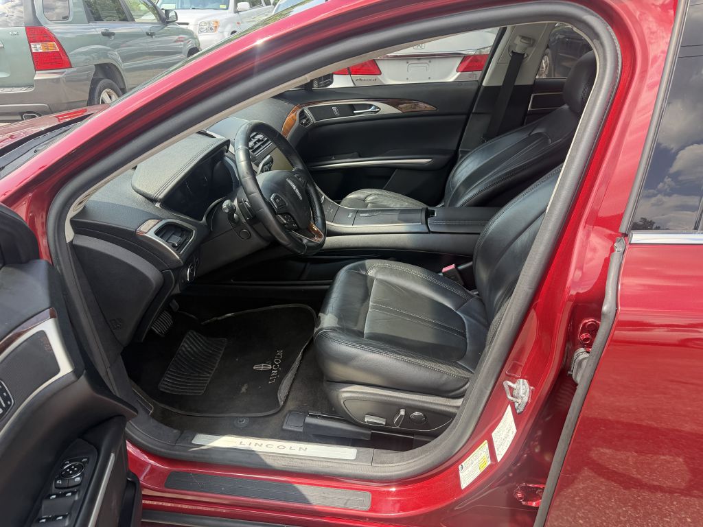 Photo 4 of this LINCOLN MKZ
