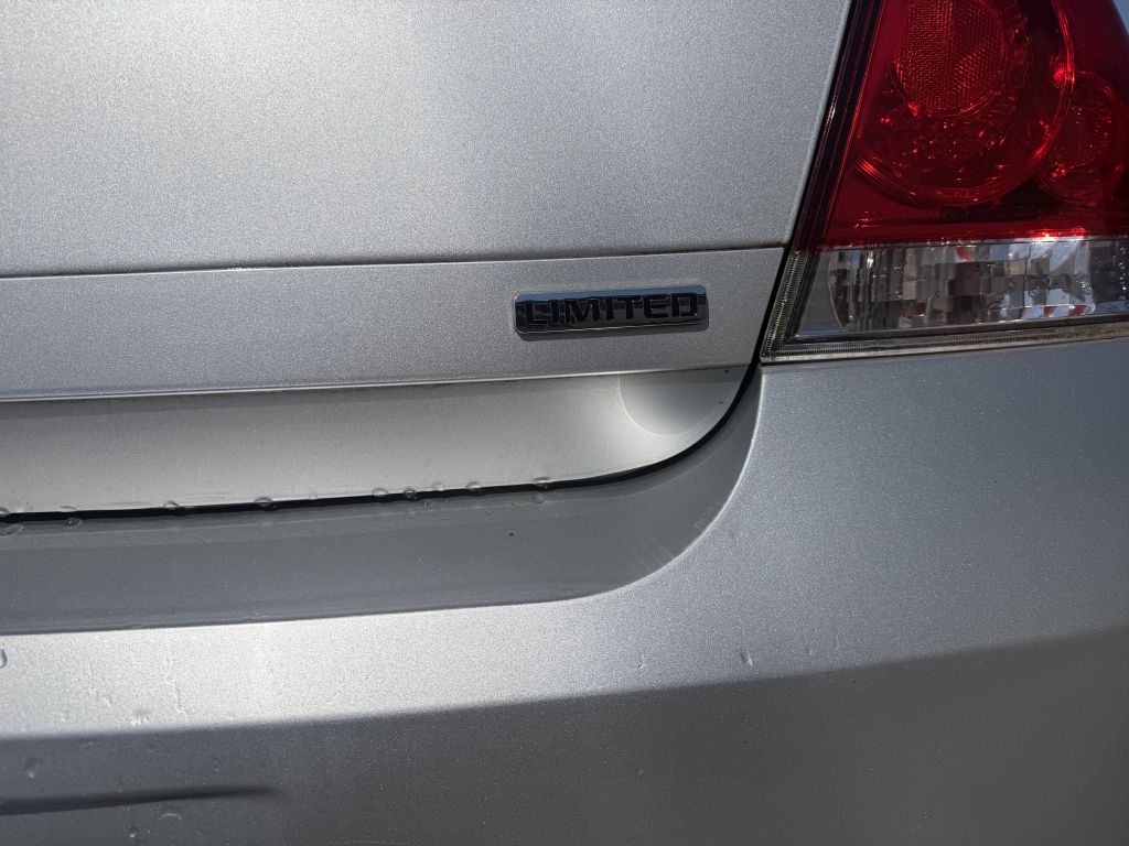 Photo 4 of this CHEVROLET IMPALA LIMITED