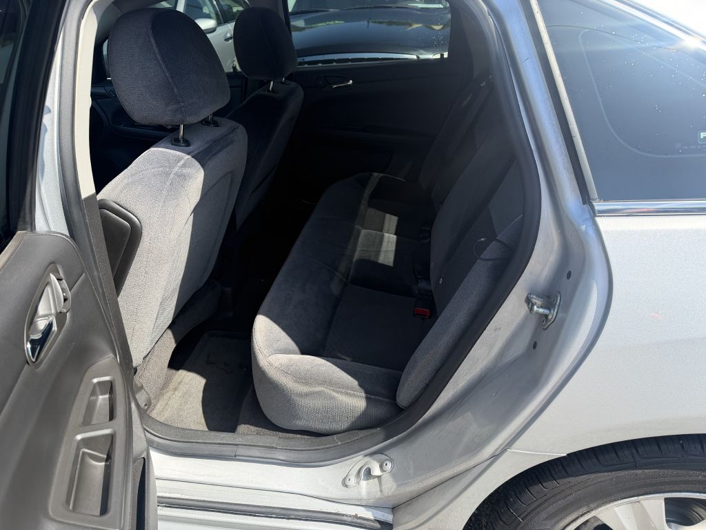 Photo 6 of this CHEVROLET IMPALA LIMITED