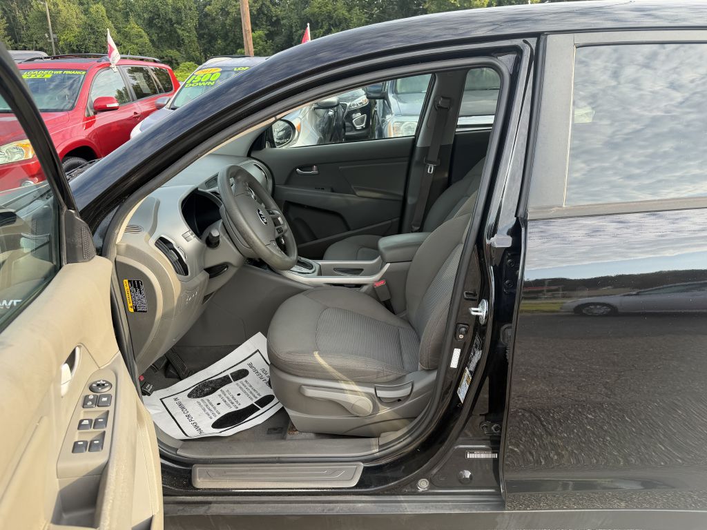 Photo 4 of this KIA SPORTAGE