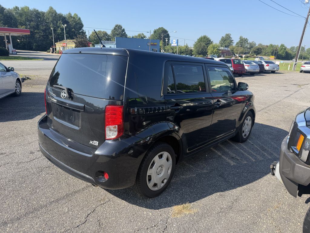 Photo 3 of this SCION XB