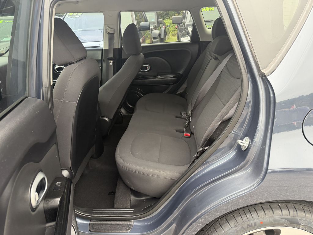 Photo 5 of this KIA SOUL