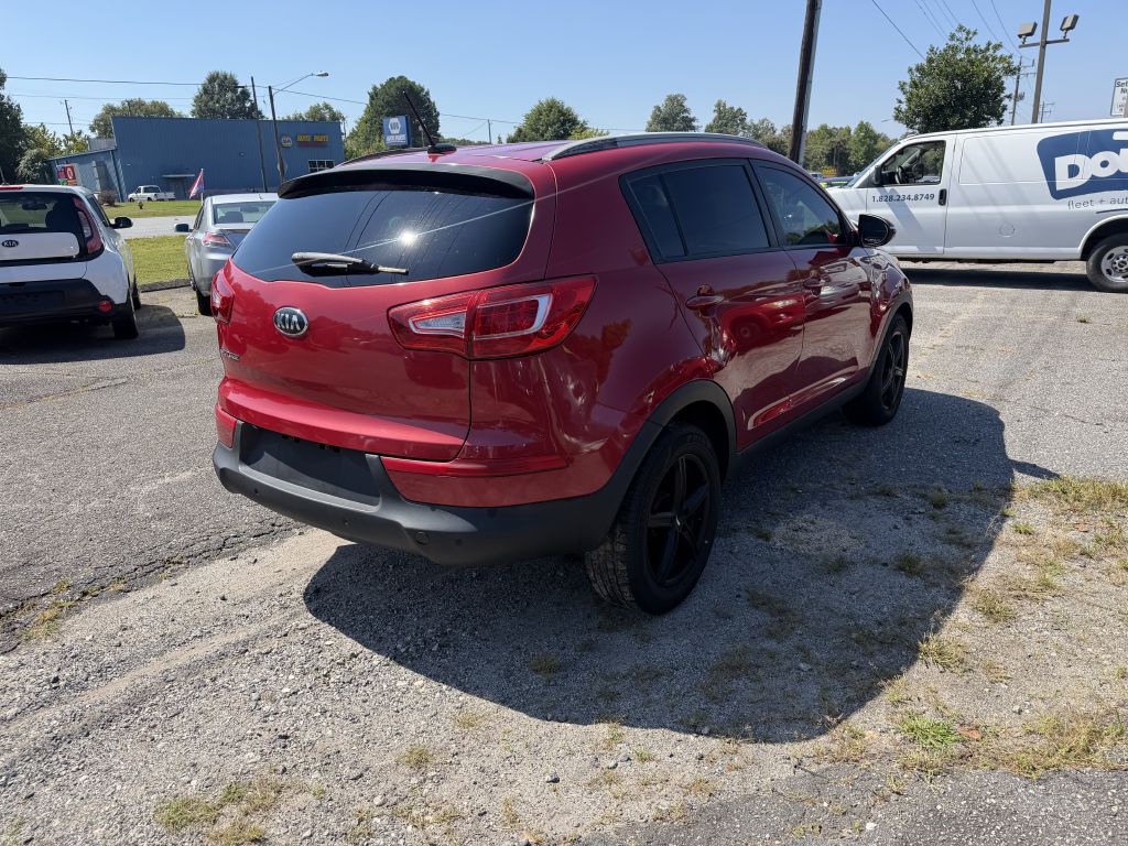 Photo 3 of this KIA SPORTAGE