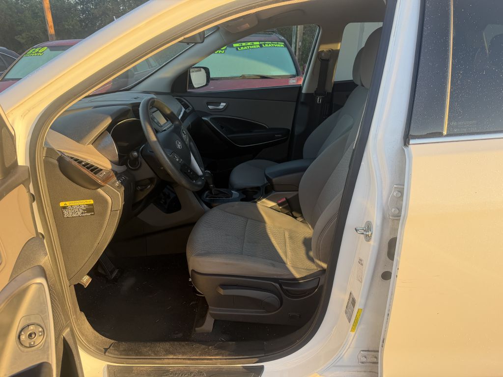 Photo 4 of this HYUNDAI SANTA FE SPORT