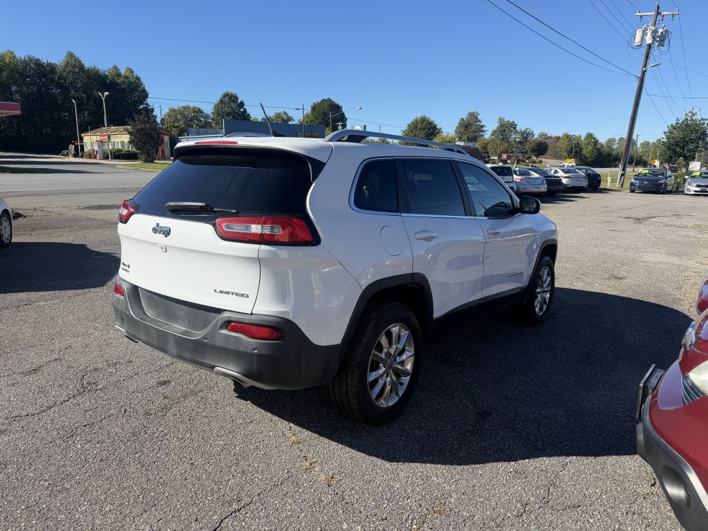 Photo 3 of this JEEP CHEROKEE