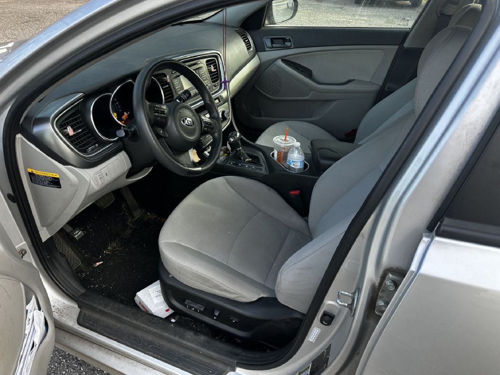 Photo 2 of this KIA OPTIMA