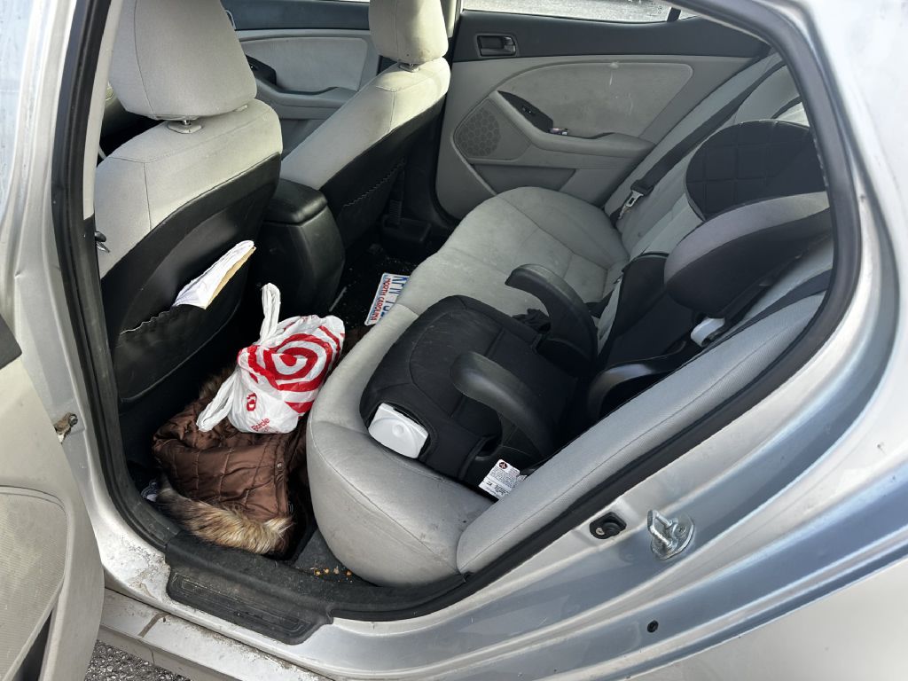 Photo 5 of this KIA OPTIMA