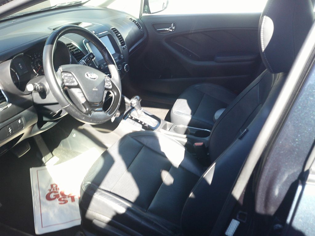 Photo 5 of this KIA FORTE5
