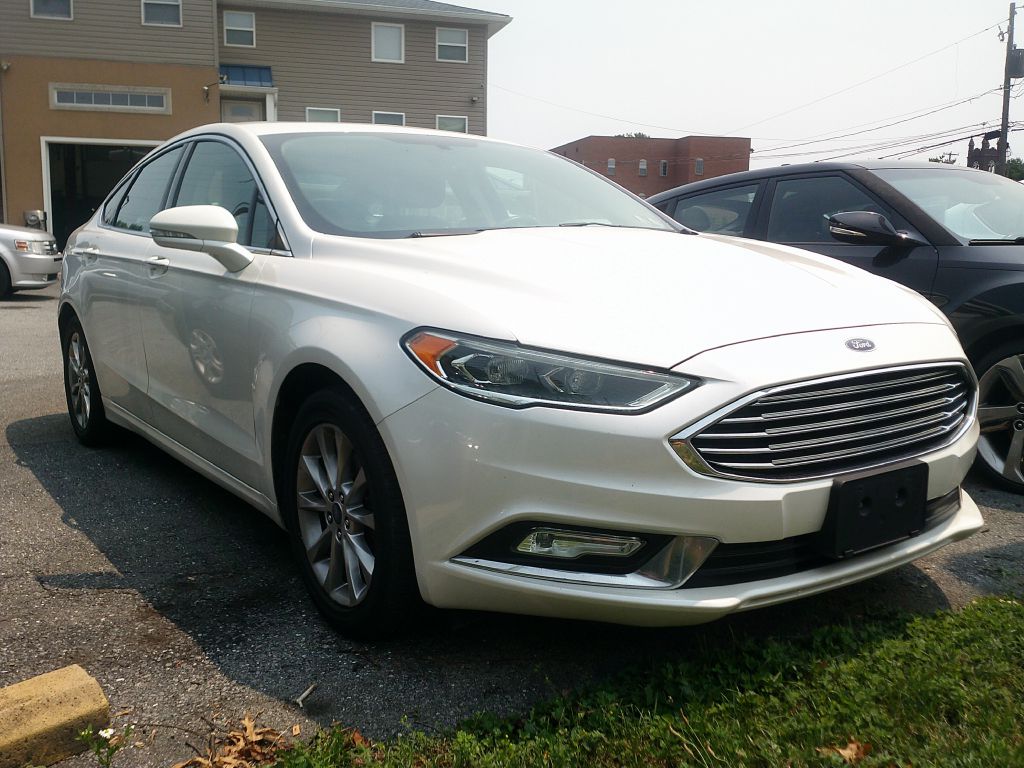 Photo 2 of this FORD FUSION