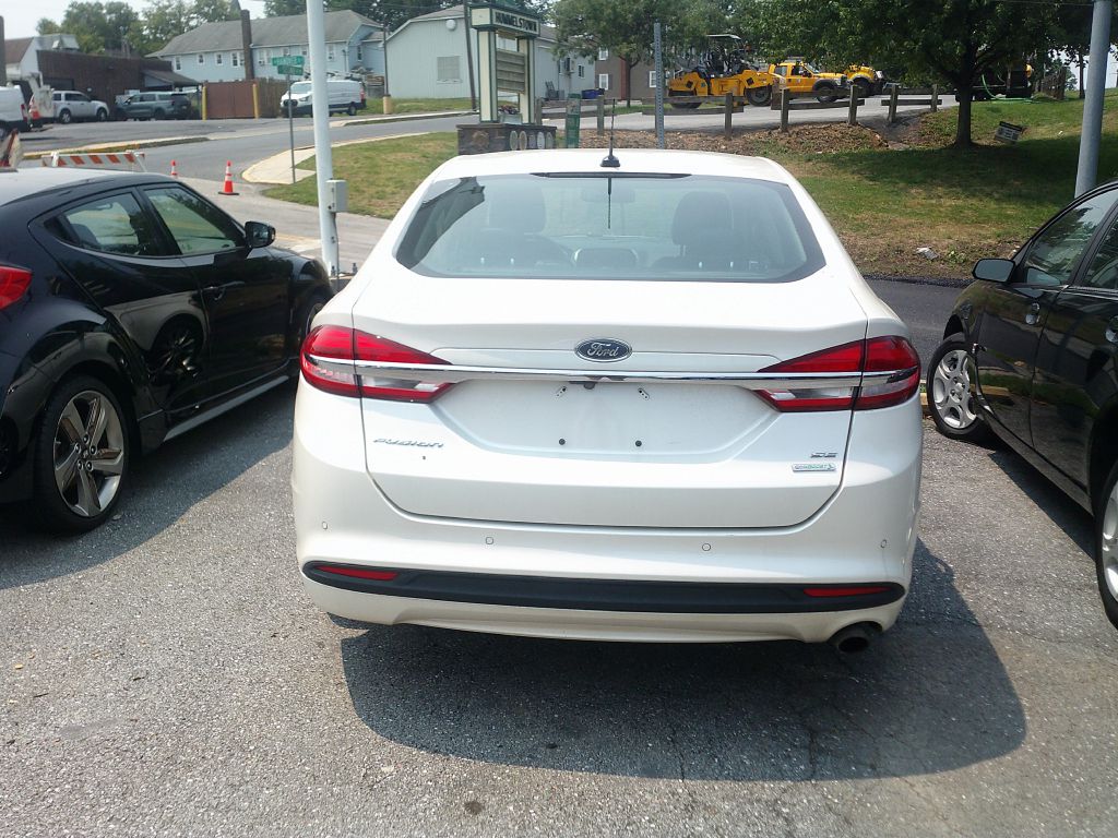 Photo 4 of this FORD FUSION