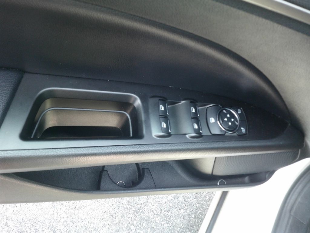 Photo 6 of this FORD FUSION