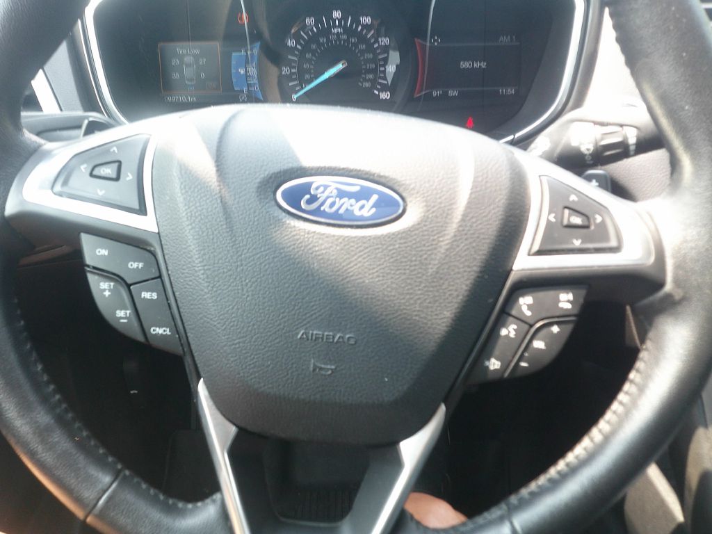 Photo 8 of this FORD FUSION