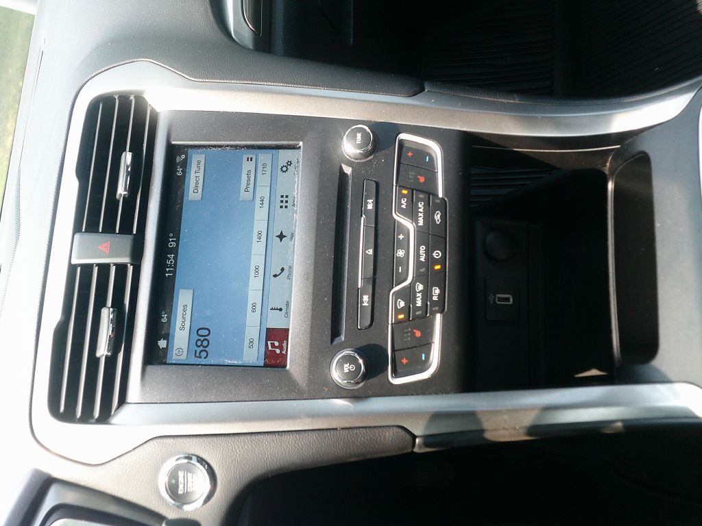 Photo 9 of this FORD FUSION