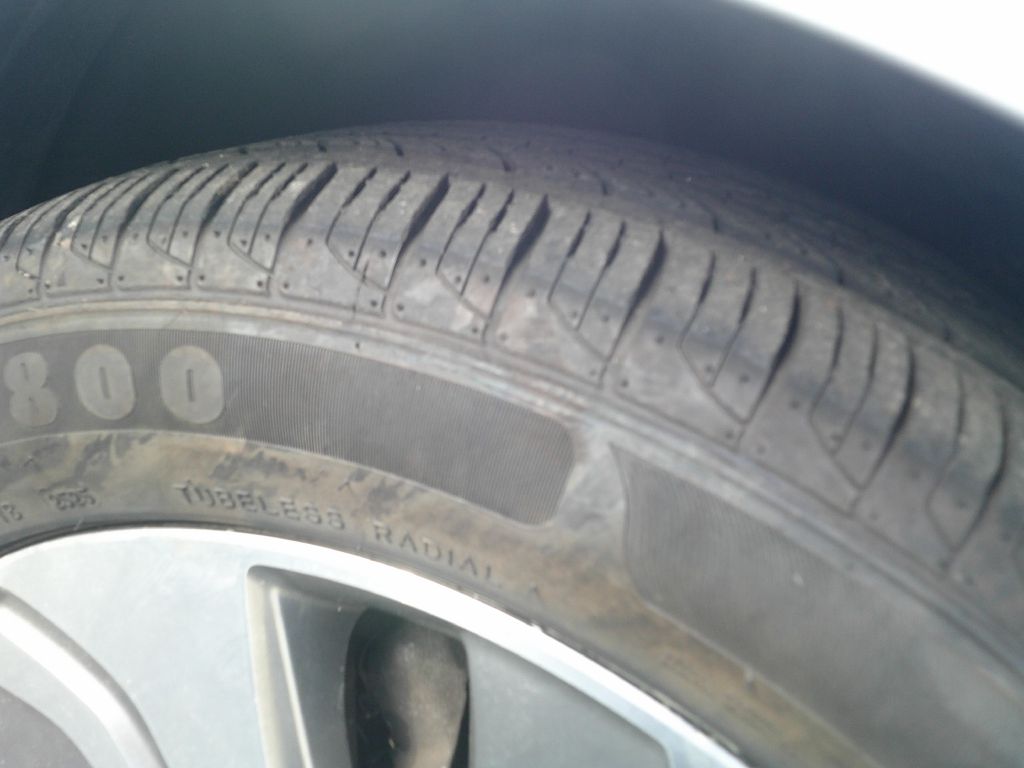 Photo 3 of this HYUNDAI SONATA HYBRID
