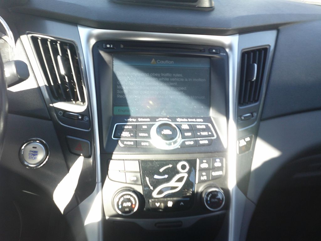 Photo 9 of this HYUNDAI SONATA HYBRID