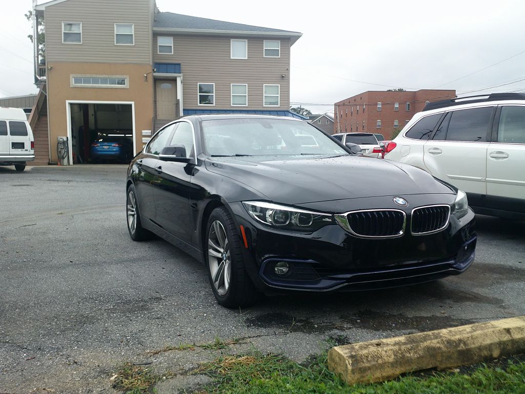 Photo 2 of this BMW 4 SERIES