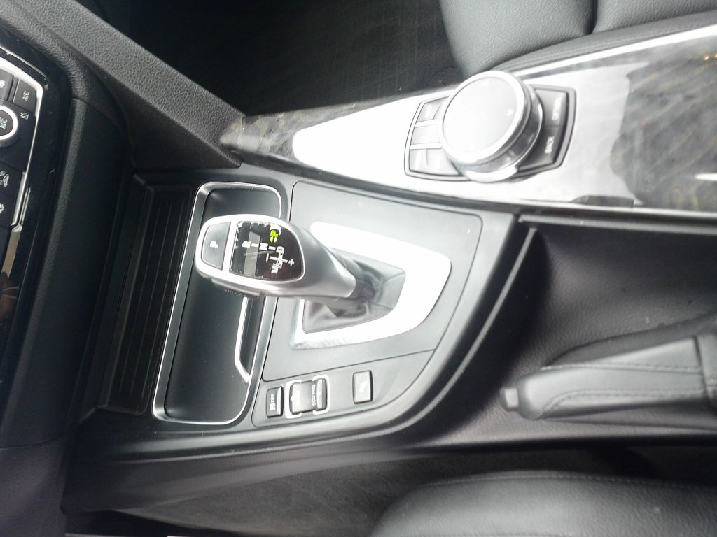 Photo 11 of this BMW 4 SERIES