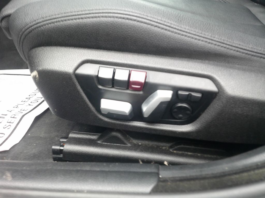Photo 15 of this BMW 4 SERIES