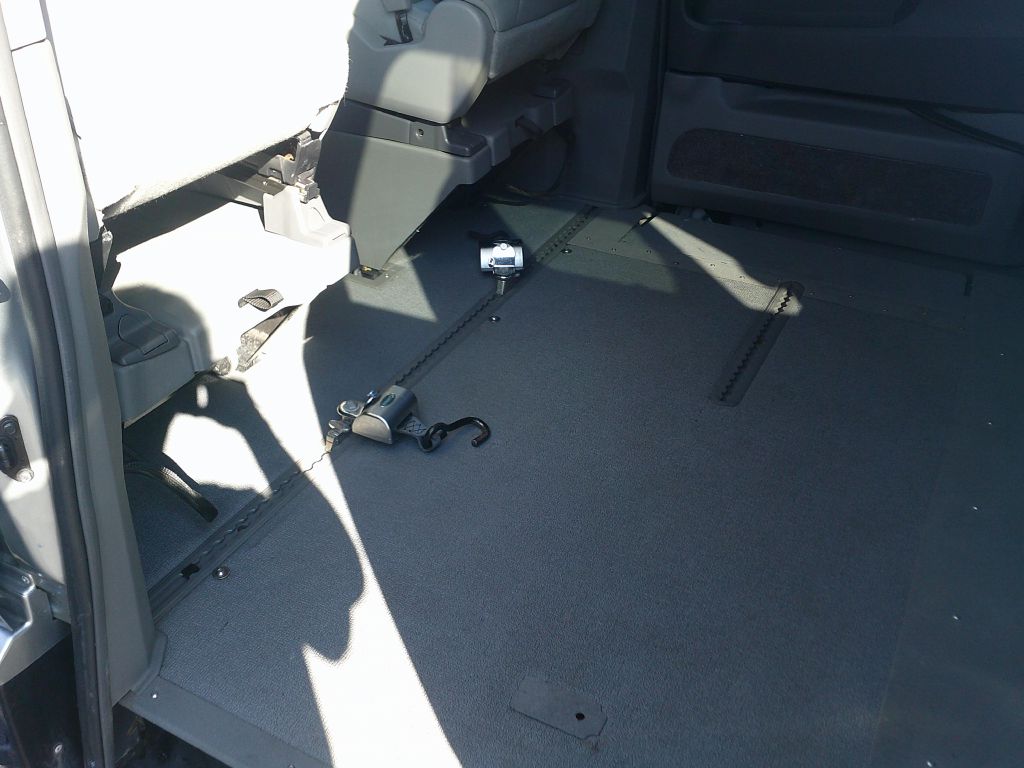 Photo 19 of this TOYOTA SIENNA