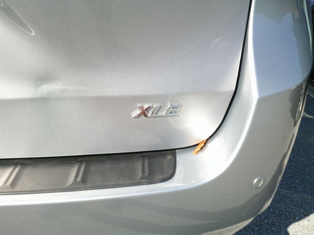 Photo 23 of this TOYOTA SIENNA
